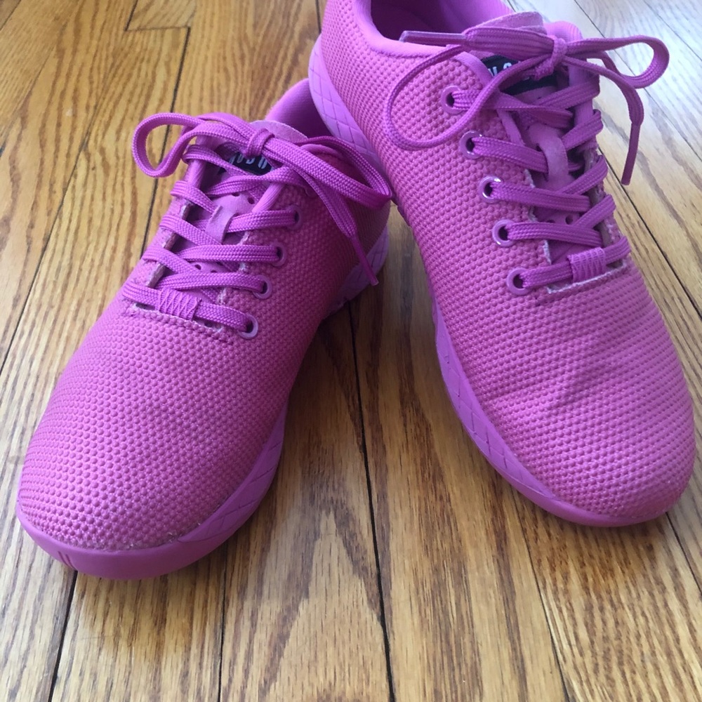 🔴SOLD🔴 EUC Nobull OG Bright Pink Trainers - Picture 1 of 7